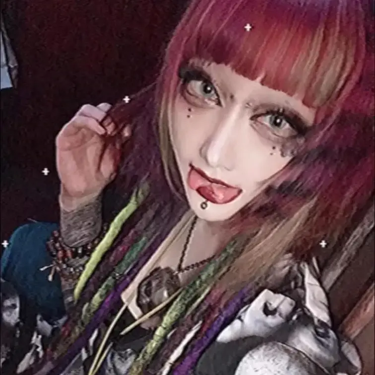 クーリッシュをかけてフェラする動画です! (1/2)