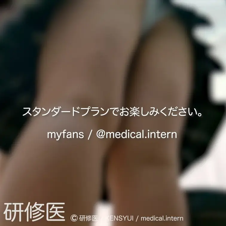 [診察・のぞき系映像]
この映像はカバン型亀でナイショに記録した健診風景です。

この生徒さんはブラジャーをしてい