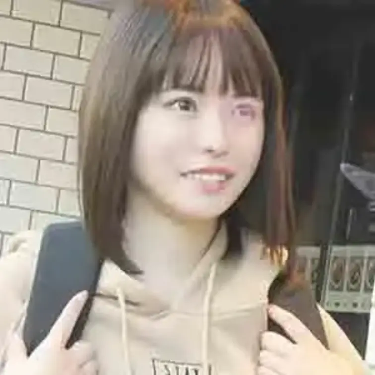 待ち合わせしてたバンギャちゃんです

お互い初対面らしくぎこちない感じでしたが

好きなバンドの話でワチャワチャ