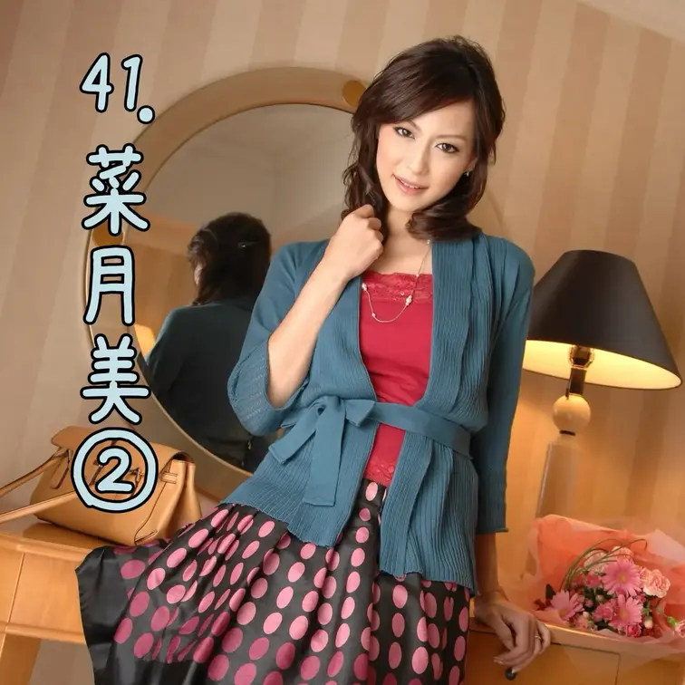 【不倫サークル・ひるがお倶楽部】です。高身長美人の菜月美さん(29歳)の続編ハメ撮り動画になります。
浴室でのオナニー