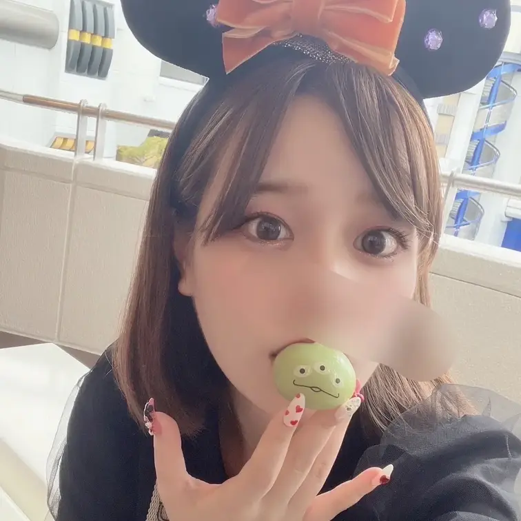 某芸能人の娘と禁断の密会。自宅に連れ込んでガチ堕ち肉便器交尾しちゃいました
完全顔出し・3時間38分
⚠️購入者は販