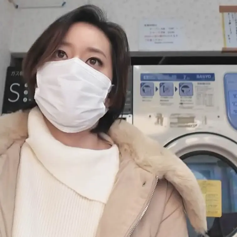 はい、うす子です。

今日は過ごしやすい天気でしたので、コインランドリーに向かう様子を自撮りしちゃいました～
天気