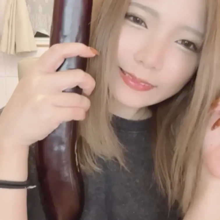 巨大変異したナスで悶絶💦