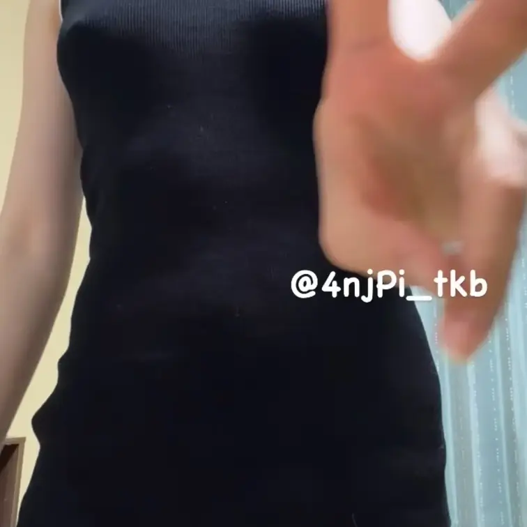 ただいま〜😽
また雑魚ちくび育成するからいっぱいおかずにしてください、
やっぱ布の上からカリカリきもちよすぎてビンビ
