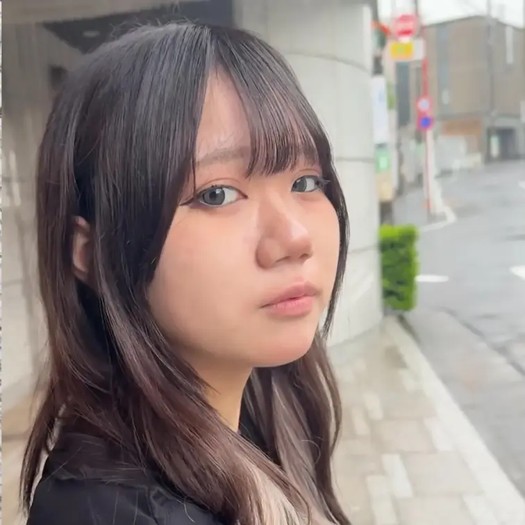 #307【RURI 19歳】
今回ストリートスナップに協力してくれたのは、黒でまとめたコーデがオシャレなRURIちゃん