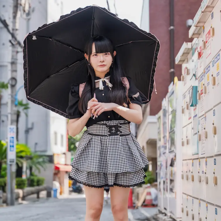 【1時間9分】ひなみちゃん18歳　かわいい天使に生中出し サンプル画像2
