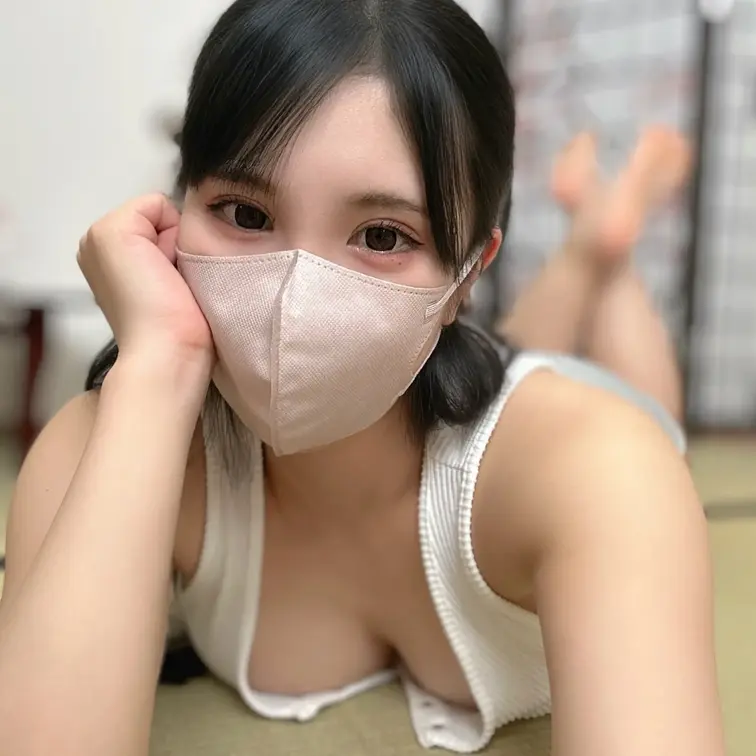 ちらっ♡