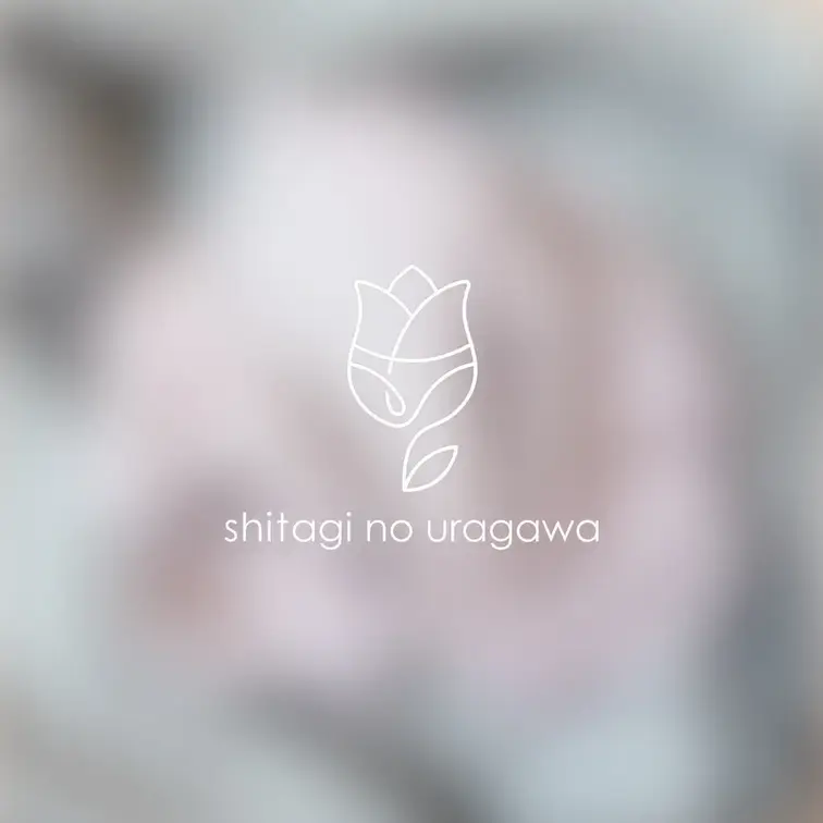 チャームが可愛いピンクのおショーツ🌷