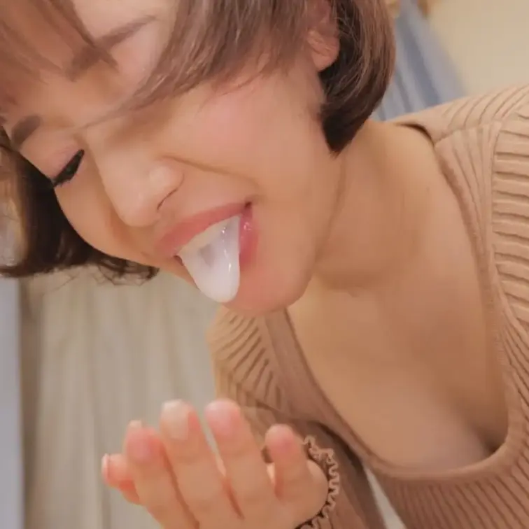 ドスケベ淫乱痴女ギャルが男を誘惑してバキュームフェラで精子を絞り出す☆