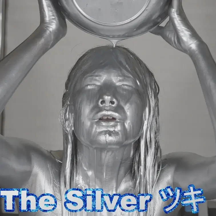 The Silver ツキ　　　3,300円
クリーム、黒ペイントの次は銀粉に挑戦です！！