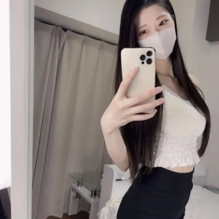 鏡で自撮り♡
