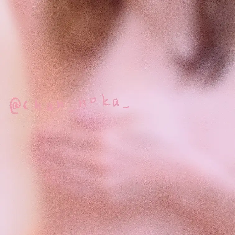 今週の0円プランさん向け投稿♡     
手ぶら写真🤭
貧乳だから手で全部隠れちゃう💦
             