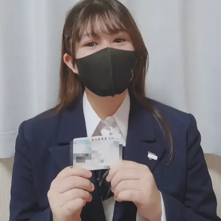 るるかです！
赤裸々に自己紹介します！
お目にかかれて光栄です！！

学校に、部活にと忙しい毎日ですが動画投稿が