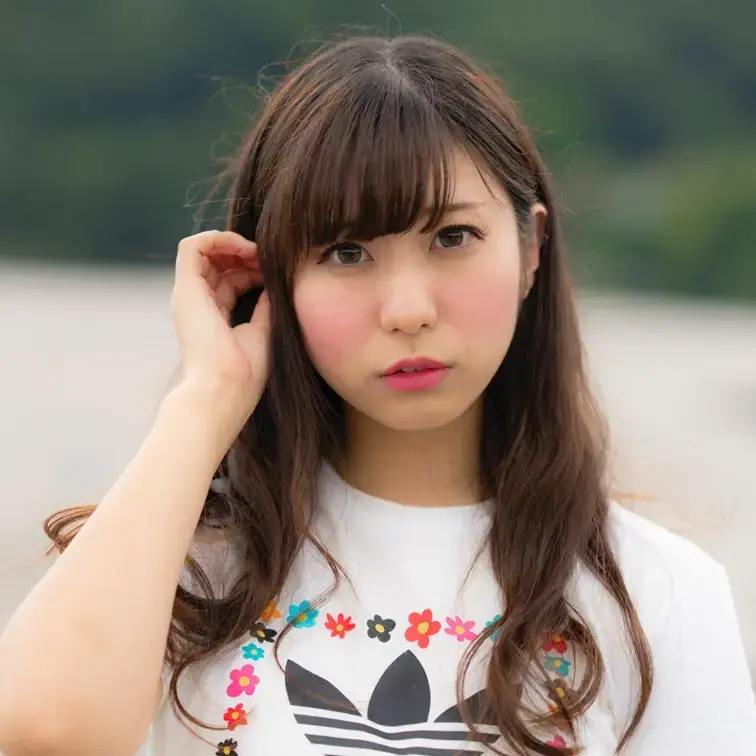 こう見えても…ヤリマン人妻です！キュートな訳ありＧＡＬは元・読モ！他人チ○ポに萌えまくる２５才ヤンママ

「でっかぃ