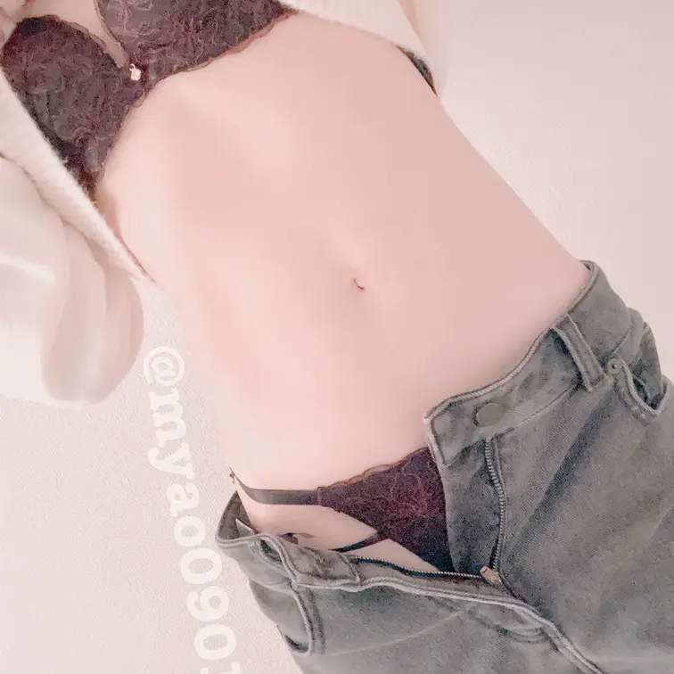 汗かいてきちゃった🤭クンクンしてみる❔