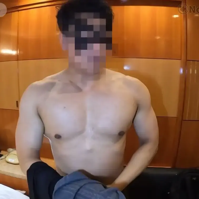 今回撮影に協力してくれたのは身長180cm体重83kg38歳のあきらさんです！
