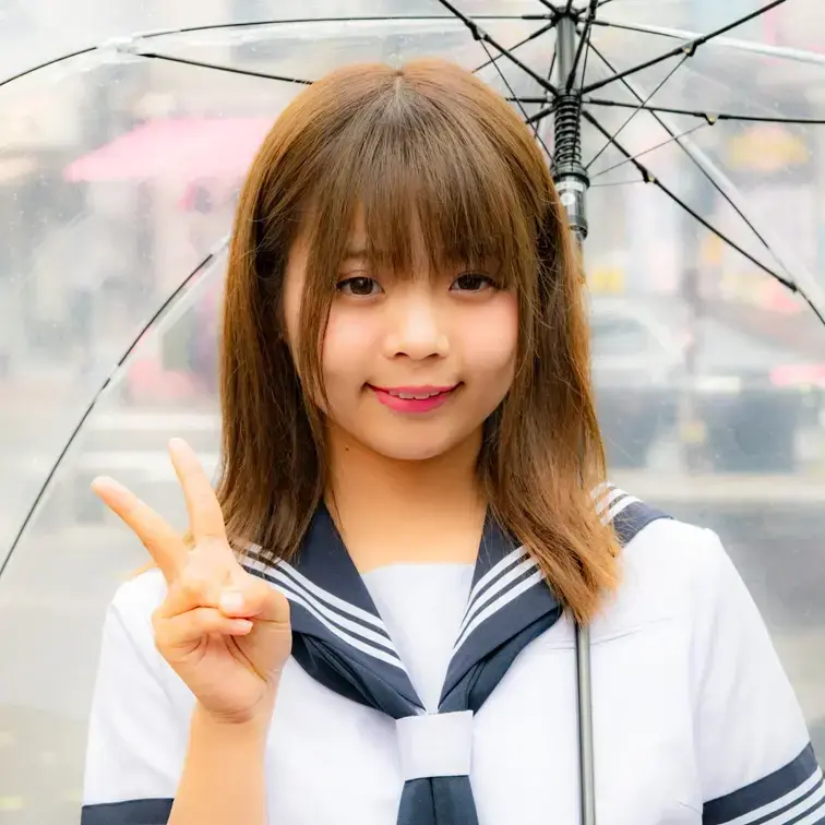 ラブホでカラオケを楽しんだ後は…制服美少女とヤル！

お目目がクリッとした美少女にセーラー服を着せて、
ヤリ目ラブ