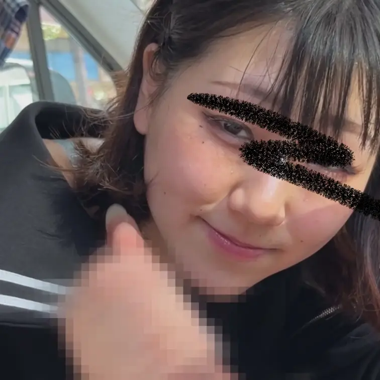 明るい元気な女の子。

飲み会で仲良くなった子に遊んでもらいました。

勿論、口内射精。