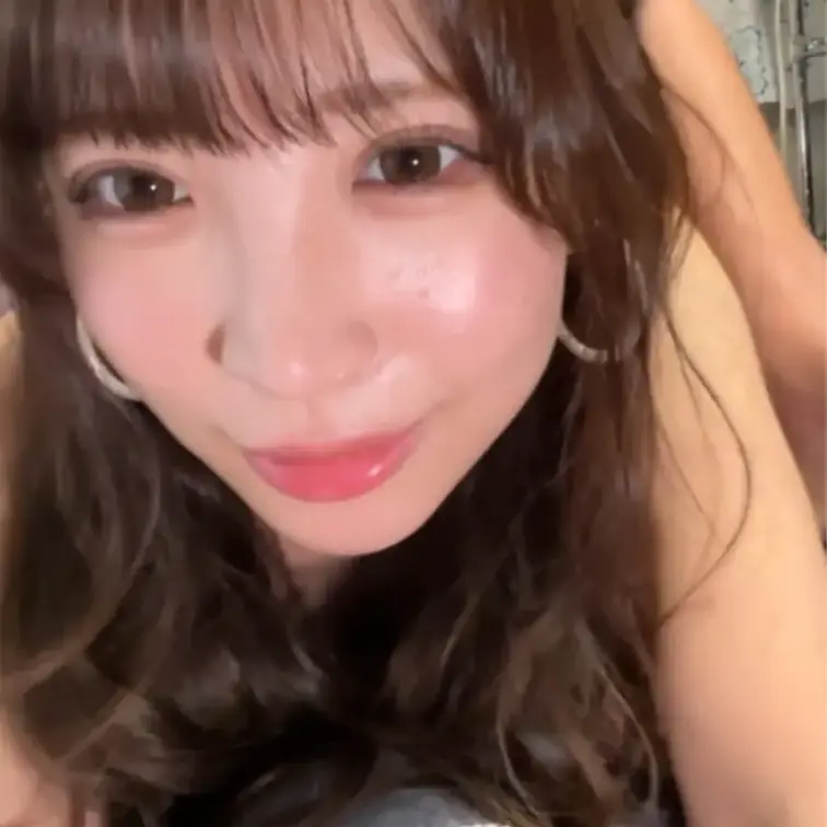 キャバ嬢自宅へお持ち帰りして
 ハメ撮りした長尺FULL動画です。
 
 口内射精とハメ撮りと手コキ抜きの3連射で