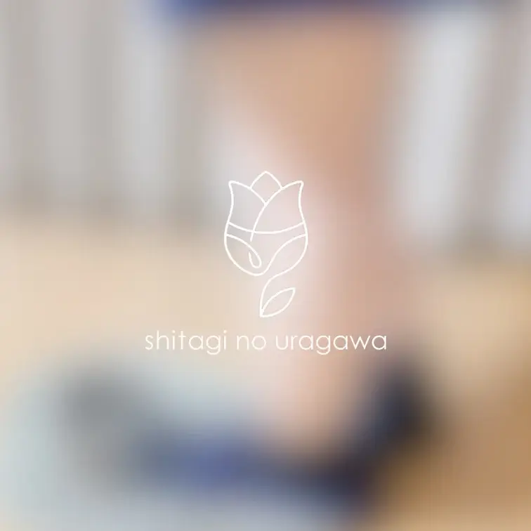 ネイビーのおレースです🌷