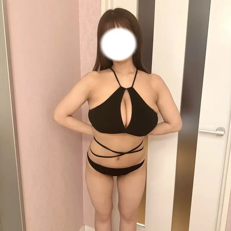 ３連休いかがお過ごしですか...？

ももは今日はミスドを６個食べました〜
ハニーオールドファッションが１番好きな