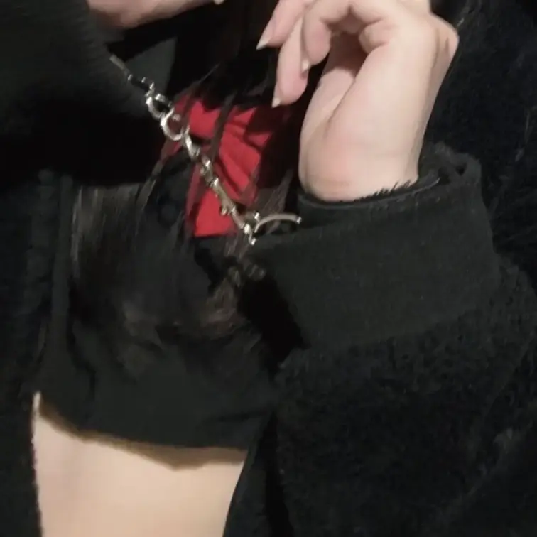 セーラー服と手枷⛓️