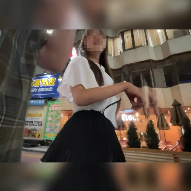 【無料】誘惑上手な女教師が飲んで即日を求めてきた。
ゴハンの約束した豊満女子は実は学校の先生。最初は少し投げやりだった
