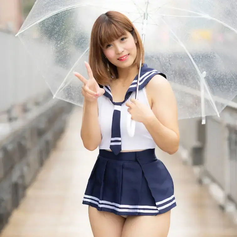 奥様は、アイドル顔の沖縄っ娘！恥ずかしいミニスカ・セーラー服で、羞恥中出し３Ｐをしながらクッキング

「あぁぁんイク