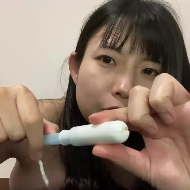タンポンを使ってオナニーします。
へへへへへっ。
サイトのルールで赤色は見せられないみたいです、、、