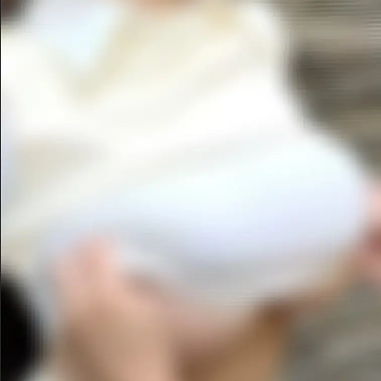 【有料会員様向け動画】🎥
久しぶりの個撮📸
野外でドキドキしながら撮影したよ♡
カメラマンさんに天然Lcupを弄ば