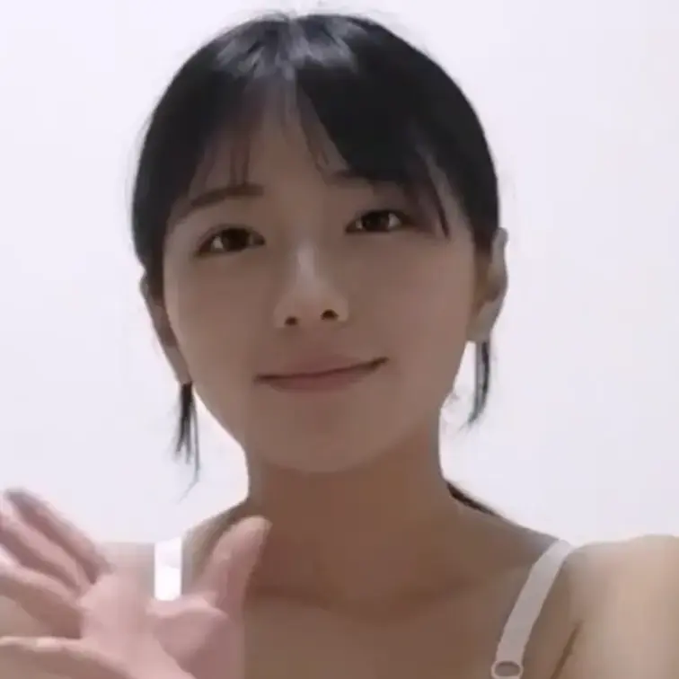 初めの全裸オナニーです。