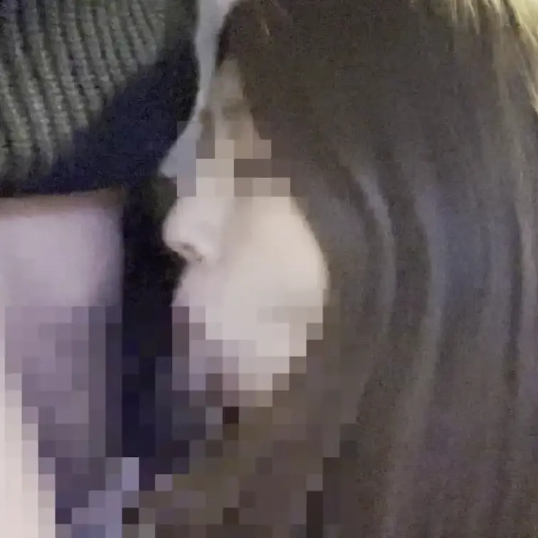 【カラオケフェラ】
カラオケでしゃぶってくれた2児のママ「ゆみちゃん」
やっぱり人妻のフェラチオは最高ですね。
