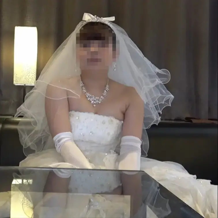 萌え台詞の撮影後に撮影しました
みみさんのテクニック＆焦らしが最高です
ウェディングドレスでの行為だったのですごく興奮しました
ウェディングドレスとエロってすごく良いですよね？