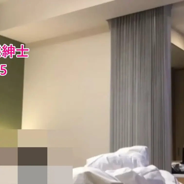 本編は完全顔出し、爆乳美女みさきの足コキ動画です！
爆乳美女みさき様に見下していただきながらの足コキたまらんす！！！！