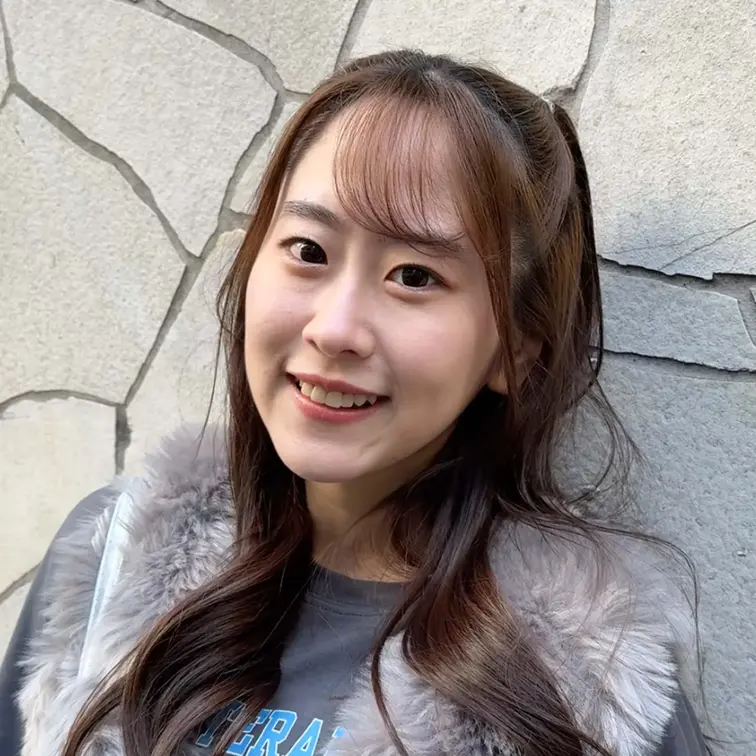 #353【KARIN 24歳】
今回ストリートスナップに協力してくれたのは、ストリート感のあるコーデが可愛いKARIN