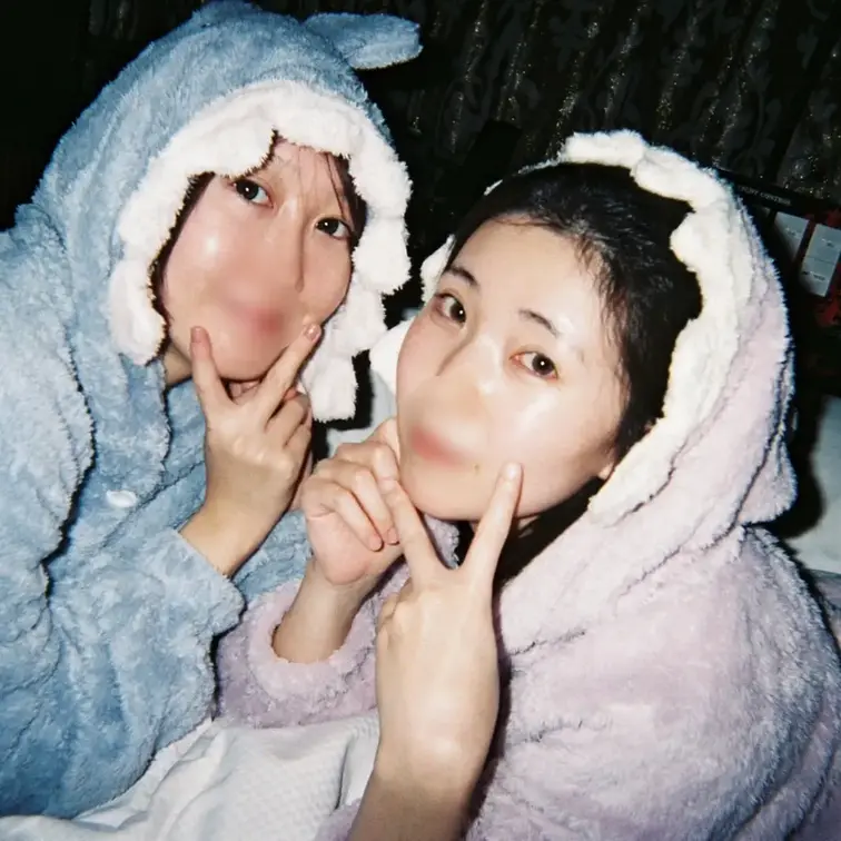 ハニカミキャンプ旅行
最初は緊張したけど…外でハグしてキスしたら…一気に距離が近づいてキャンピングカーで何度も身体を重ね合った24時間限定の恋人デート BOKO-023