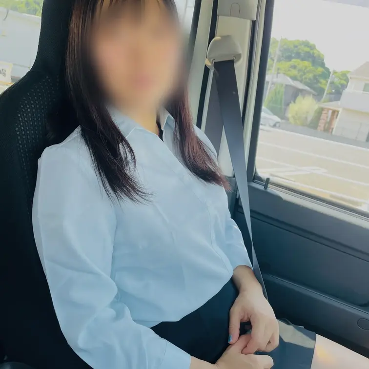 残業続きで忙しかった週の金曜の車内はいつも変な空気

仕事が終わるとコンビニで夕飯買って、当たり前のように僕のアパー