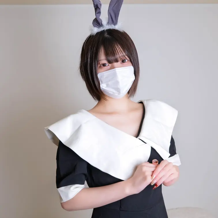 【新作】話題のコスプレイヤーのコスプレでオナニーをする、の巻

🔇鹿乃つの