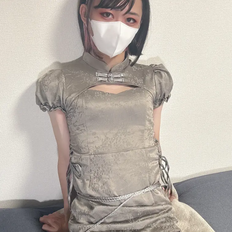 チャイナドレスのおとこの娘の射精オナニー♡