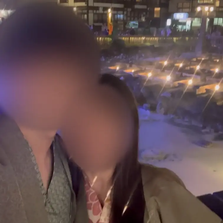 ひまりの家でのパジャマ姿の筋トレと、温泉地デートの動画です。
