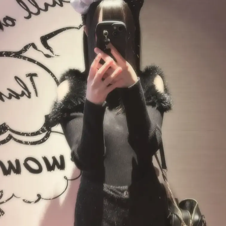 この間ユニバ行った♡
肩出しに薄いタイツはえちえちでは？(,,> <,,)♡
