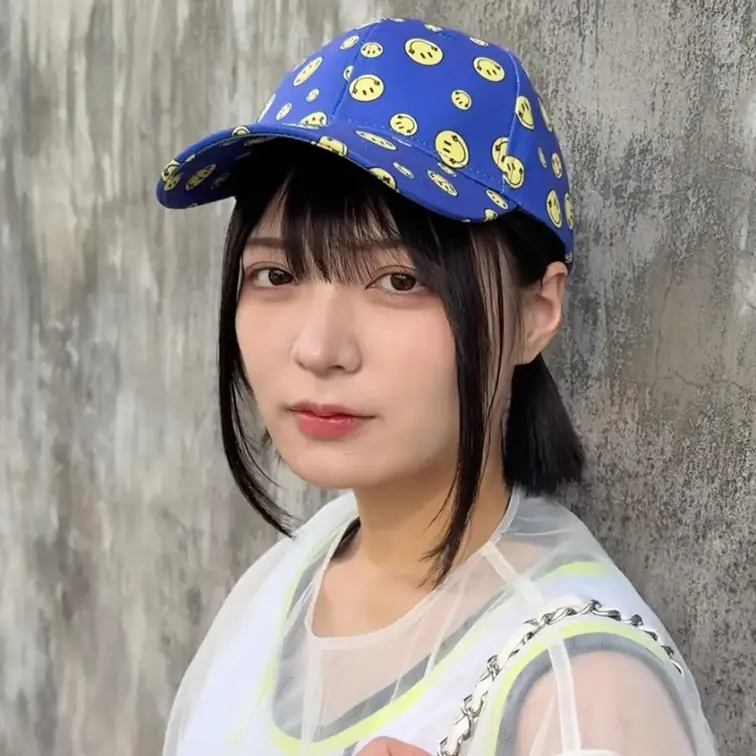 #290【YUMI 22歳】
今回ストリートスナップに協力してくれたのは、個性的なファッションがオシャレなYUMIちゃ