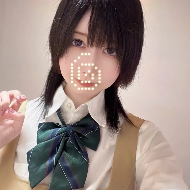 久しぶりに前髪切って最強可愛いを更新したのに
またまたこんなにびしゃびしゃびちゃびちゃ
おもらししちゃったいけない子