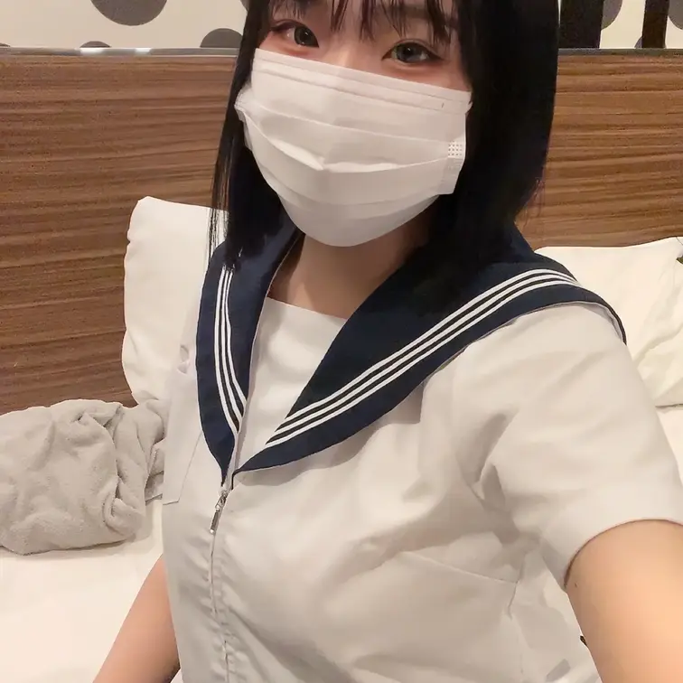 セーラー服からちらっとしてみました