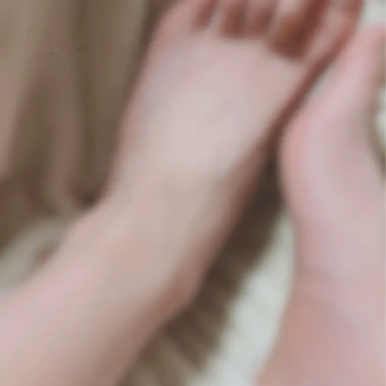 つま先が大好きな人に届いて欲しい写真📸💓
ちょっと血管が浮き出ててリアルな感じ☺︎♡