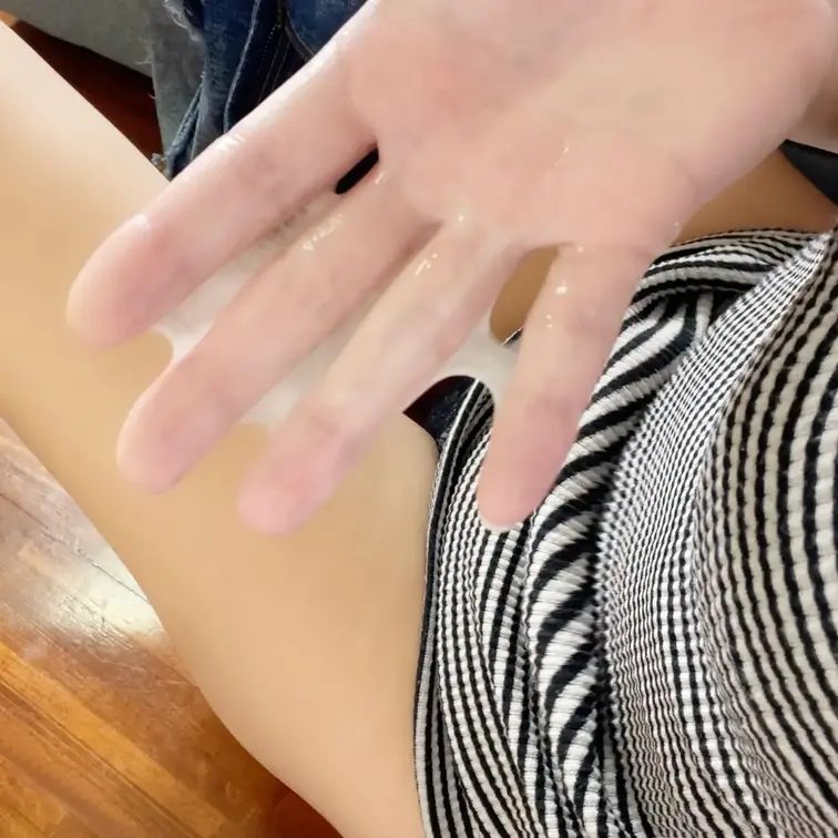 久しぶりのオナニー💕愛液がたっぷり出ちゃった///