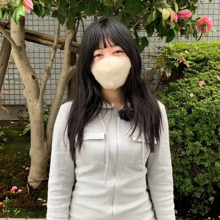 SAMPLE #17【RINA 24】

【🏋️看護師美女のトレーニング回🏋️りなさんに密着㊙️】 

#17 りな
【24歳  Eカップ】　
（動画本編：26分56秒）

いつものようにトレーニング姿を見せてくれる美女を探していたら 黒髪色白美女を見つけて早速交渉しました🤝 そっけなそうな感じでしたがOKを頂けたので近くのジムルームへ移動🏋️
 
週1.2回くらいしか運動しないらしいですが、ウエアに着替えると 色白美ボディのプロポーションが素晴らしかったです✨

しっとり汗をかいてきたところで、本気のトレーニングを見せて欲しいと いつものように交渉したところ… 

目の前でゆっくり脱いでいき、隠されていた美乳と美ボディが…㊙️ 

筋トレ後には全身解しを提案し、今回はカメラマン自ら スペシャルマッサージをしてあげました🤤
 恥ずかしがりながらも声を漏らして、下半身に当てた手が止まらなくなり最後ついに…❤️‍🔥


＃17
名前：りな
身長：160cm
体重：53kg
バスト：E

※動画、写真の無断転載は著作権侵害となりますので、発見次第、法的措置を取らせていただきます。
※屋内撮影及び撮影許可を得ています (1/2)