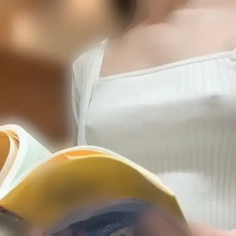 MyFansで購入者限定で
4/17(金)19時に恥ずかしいけど
制服姿のまま大きな電マを使っておなにーしちゃった動
