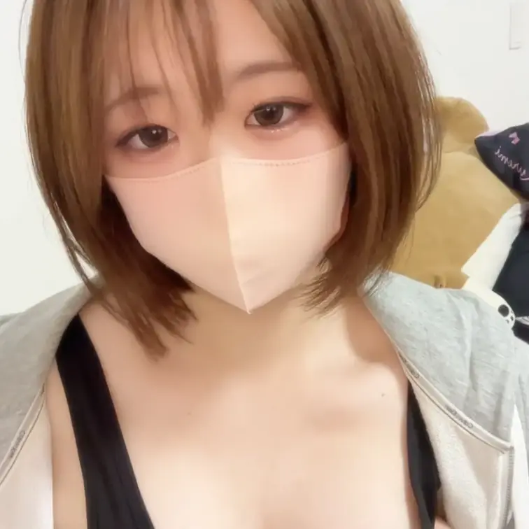 おっぱい揺らしてる動画
ここだけ限定動画。本編はモザイクではないです。
エロいです破壊力あります
23歳ガチ素人お