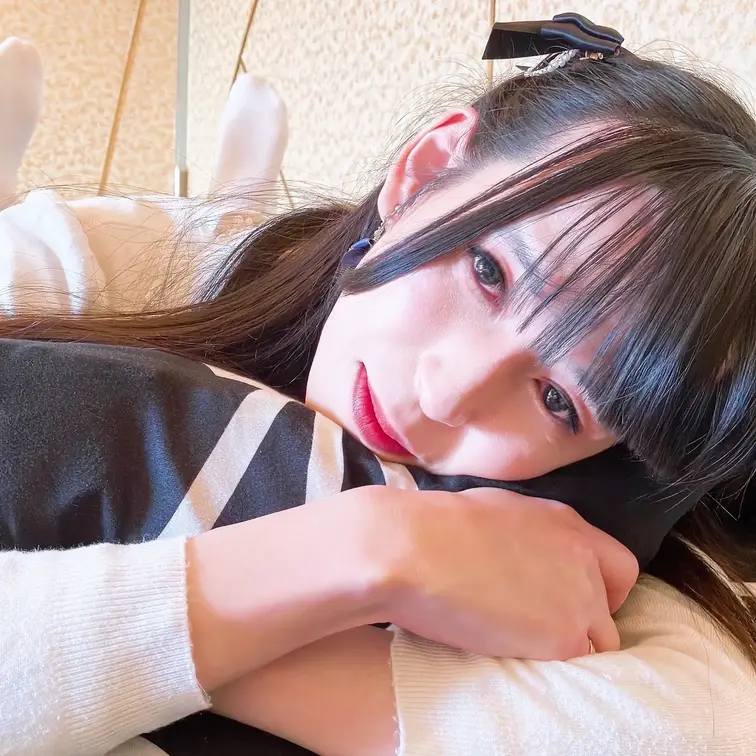 寝そべり